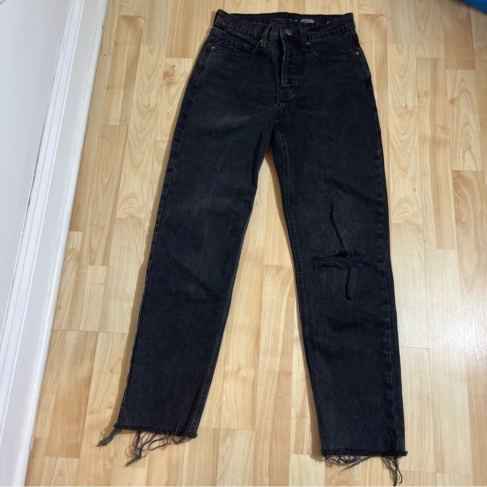 Old Navy Women’s Black Distressed Extra Sky High Rise Straight Leg Black Size 0